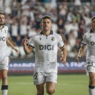 Curro, el goleador del conjunto blanquinegro comenzó la liga con dos goles ante la Cultural.