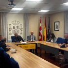 Reunión de seguridad en la Subdelegación del Gobierno en Burgos para abordar el problema de las novatadas.
