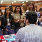 Un grupo de nuevas alumnas