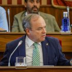 Martínez- Acitores interviene en el Pleno.