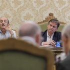 Ramiro Ibáñez y Borja Suárez, durante el Debate sobre el Estado de la Provincia en el salón de plenos de la Diputación.