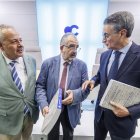 El autor del libro 'Andrés Manjón. Una historia en la historia', Andrés Palma, en el centro, con René Payo (Institución Fernán González) y Emilio de Domingo (Fundación Círculo).