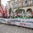 La concentración de protesta en Burgos tuvo lugar frente a la Subdelegación del Gobierno.