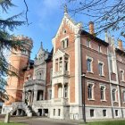 El Palacio de la Isla de Burgos es la sede del Instituto Castellano y Leonés de la Lengua.