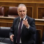 Archivo - El ministro de Política Territorial y Memoria Democrática, Ángel Víctor Torres, interviene durante una sesión de control al Gobierno, en el Congreso de los Diputados, a 18 de marzo de 2026, en Madrid (España). 