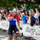 Lorena Wiebes abre la Vuelta a Burgos con victoria en el sprint de Gamonal.