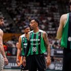 El Joventut rompió el equilibrio del partido tras el descanso y acabó derrotando al San Pablo Burgos.