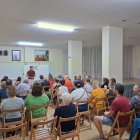 Imagen de la reunión con los vecinos de Santa Catalina.