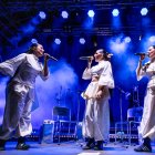 Tanxugueiras llena de música gallega la Plaza Mayor de Burgos.
