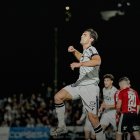 Gragera celebra el primer gol.