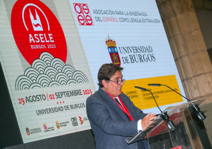 El director del Instituto Cervantes, Luis García Montero, durante su intervención en Burgos.