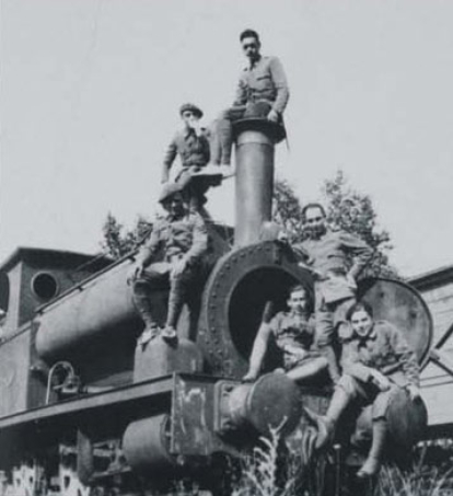 Máquina que recorrió el trazo del ferrocarril minero, actual Vía Verde.