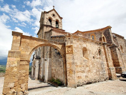 Iglesia de San Vicente Martir, en la localidad de Frías.