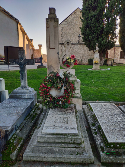 Tumba del compositor Rafael Calleja. TOMÁS ALONSO