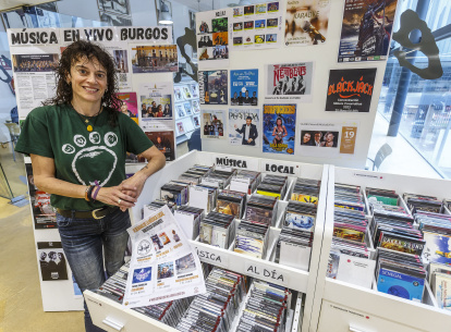 Ana Andueza, bibliotecaria de la Miguel de Cervantes e impulsora del archivo sonoro y de la Semana de la Música Local.