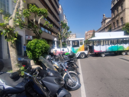 El accidente se produjo junto al aparcamiento de motos.