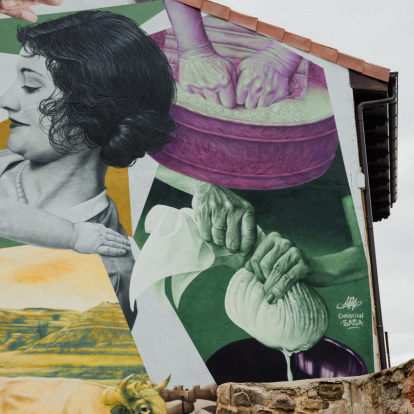 Nuevos murales creados por Christian Sasa en la provincia y la capital.