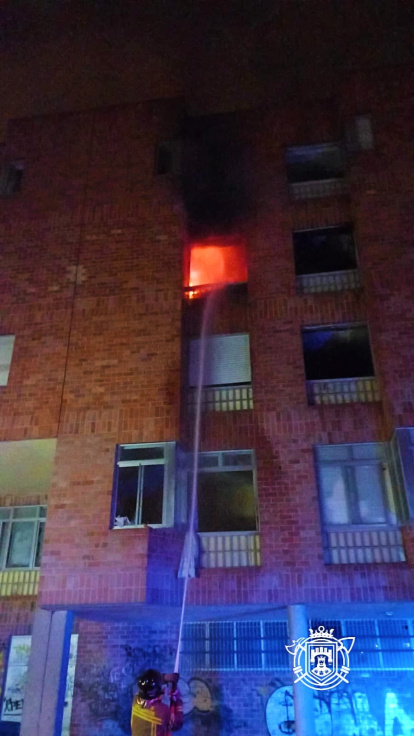 Incendio en la antigua residencia Peña Amaya.
