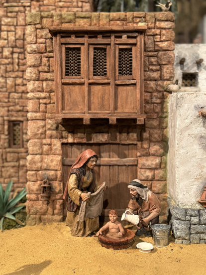 Escenas del Belén que se puede ver en la localidad burgalesa de Renuncio hasta el 6 de enero.