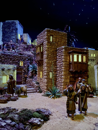 Escenas del Belén que se puede ver en la localidad burgalesa de Renuncio hasta el 6 de enero.