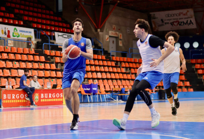 La plantilla del Tizona, durante una de las sesiones de preparación del partido de este viernes ante el Guipúzcoa.