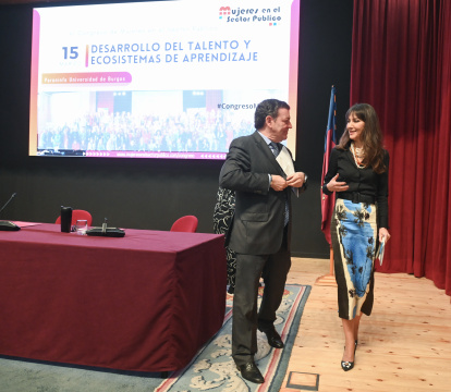 El consejero de la Presidencia, Luis Miguel González Gago, inaugura el VI Congreso de Mujeres en el Sector Público.