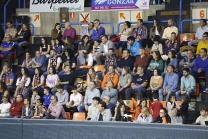 Imagen del partido entre el Tizona y el Estudiantes.