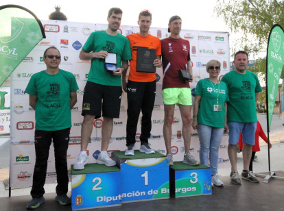 Podium de la categoría abasoluta masculina.