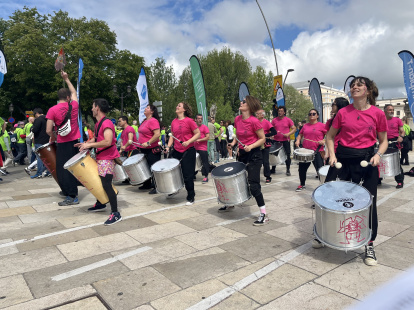 El ambiente de la Marcha ha sido de Fiesta amenizado por la Batucada
