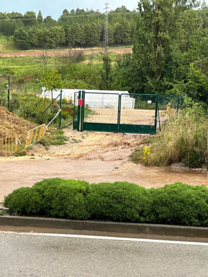 El agua de las tormentas baja directamente del castillo a los huertos de ocio de Fuentecillas.