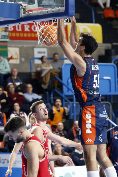 Imagen del partido entre el Grupo Ureta Tizona Burgos y el Cartagena.