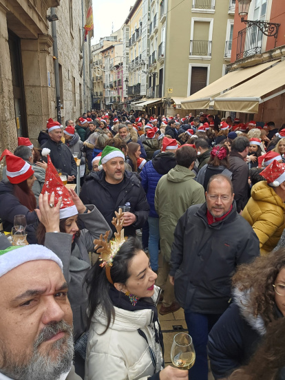 Un momento del 'vermut lotero' del Pez de San Lorenzo y el Encarna’s.