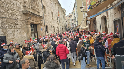 Un momento del 'vermut lotero' del Pez de San Lorenzo y el Encarna’s.
