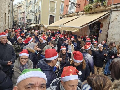 Un momento del 'vermut lotero' del Pez de San Lorenzo y el Encarna’s.