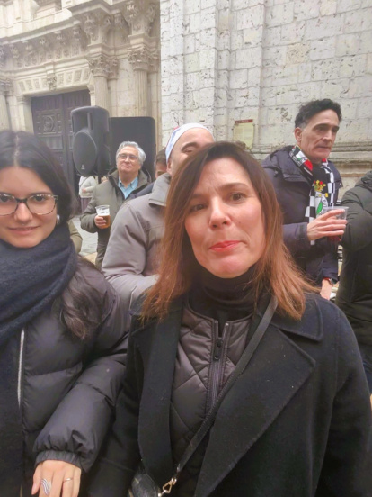 Un momento del 'vermut lotero' del Pez de San Lorenzo y el Encarna’s.