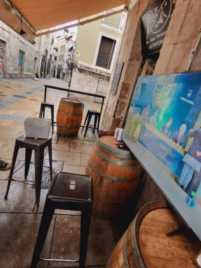 Un momento del 'vermut lotero' del Pez de San Lorenzo y el Encarna’s.