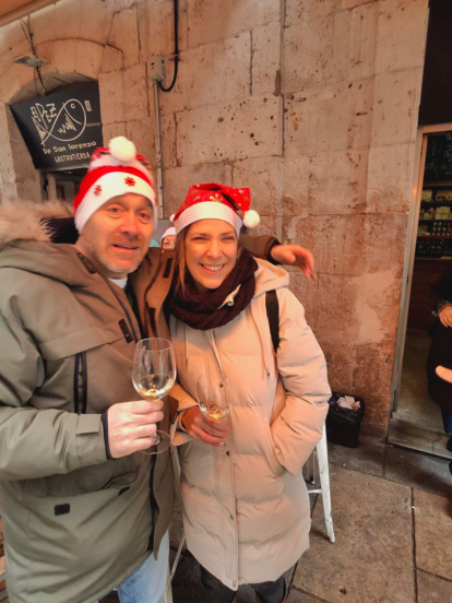 Un momento del 'vermut lotero' del Pez de San Lorenzo y el Encarna’s.