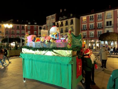 Recogida de juguetes de la Cofradía de la Santa Columna en la Navidad de 2023.