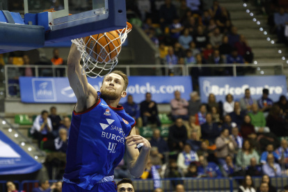 Partidazo en el Coliseum con un gran ambiente en las gradas