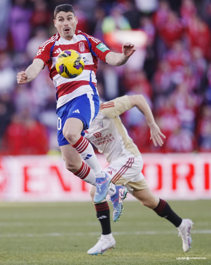 Imagen del partido entre el Granada y el Mirandés.