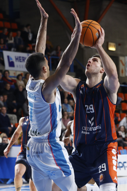 Imagen del partido entre Tizona y Menorca.