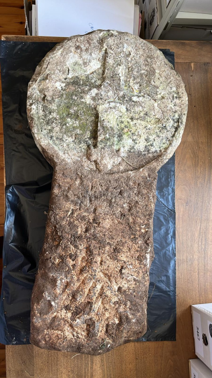 Investigan el origen de una estela descubierta en Cardeñadijo.