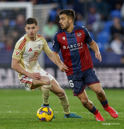 Imagen del partido entre el Levante y el Mirandés.
