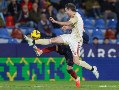 Imagen del partido entre el Levante y el Mirandés.