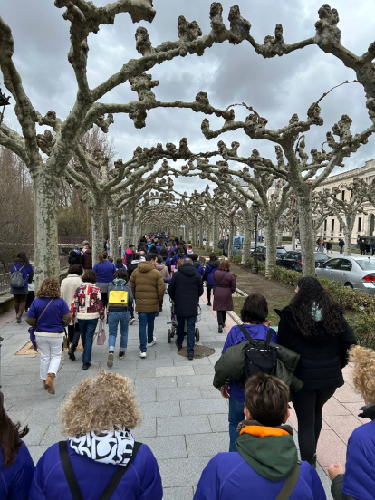 Un momento de la Marcha por la Igualdad, a su paso por el paseo de la Audiencia