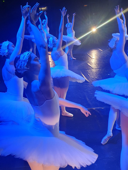 El Lago de los Cisnes fue la coreografía defendida por 3º y 4º de Profesional en la especialidad de Danza Clásica.