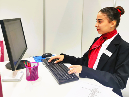 En la categoría de Recepción Hotelera, Rosangela Catalán Correa, alumna del Grado Superior en Gestión de Alojamientos Turísticos, consiguió la Medalla de Bronce.