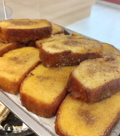 Torrija de bizcocho de Los Bizcochos de Carol.