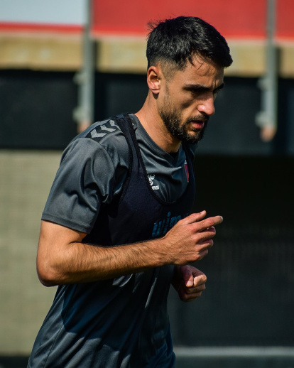 El extremo Iván Chapela firma por dos temporadas con el Burgos CF