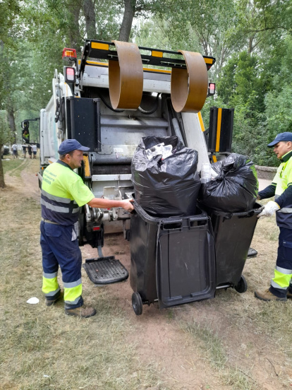 Limpieza del paseo de La Quinta durante el Curpillos.